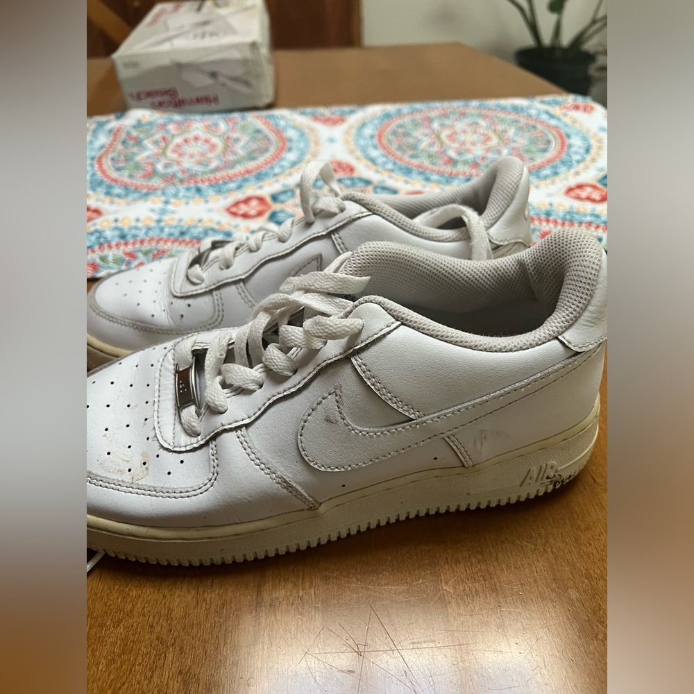 White Air Force 1’s Size 6.5